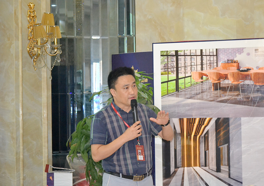 凯发K8国际瓷砖品牌营销总司理罗胜先生