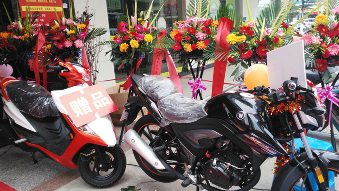 12月18日，，湛江廉江凯发K8国际瓷砖品牌终端店面盛大开业！