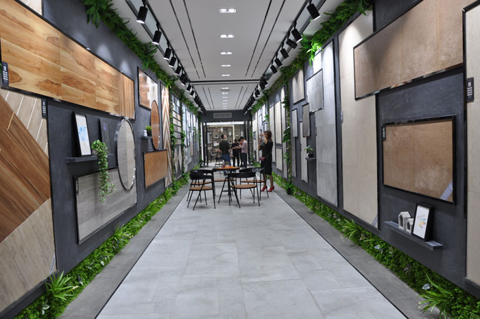 “一带一起  设计营销”，，，与O2O零售新模式携手，，，2017年，，，凯发K8国际将勇往直前，，，开拓新战！！