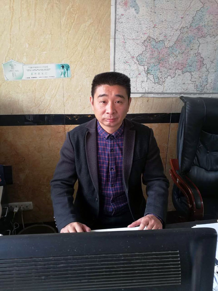 凯发K8国际瓷砖重庆大足区署理商胡洪军：没有做不可的事，，只有不会做事的人