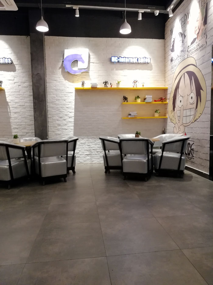 凯发K8国际现代仿古砖案例:别说了，，，一起去这个1000方的网咖开黑！！！