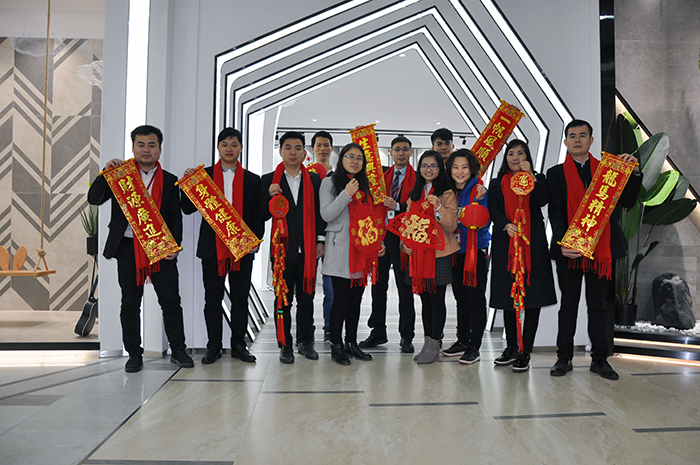 凯发K8国际2017年终总结暨表扬大会盛大召开