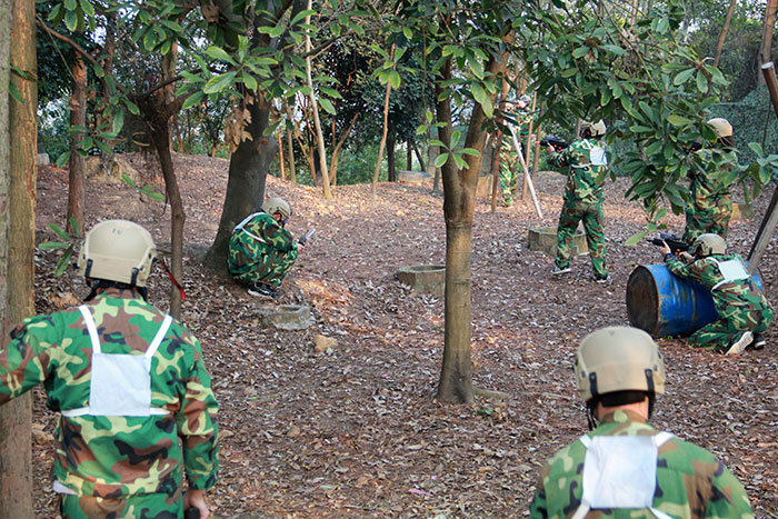 2017年2月13-15日，，凯发K8国际“虎狼道”户外拓展训练圆满竣事