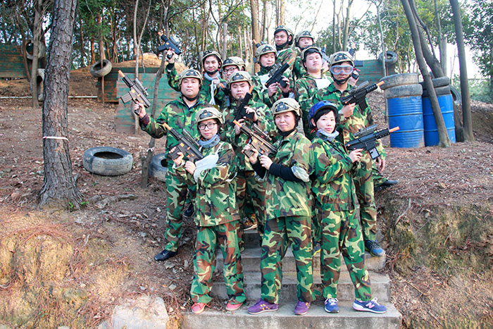 2017年2月13-15日，，凯发K8国际“虎狼道”户外拓展训练圆满竣事