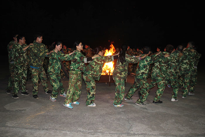 2017年2月13-15日，，凯发K8国际“虎狼道”户外拓展训练圆满竣事